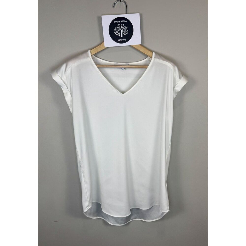 Express Women's Cream V-neck Cap Sleeve Blouse Size Medium